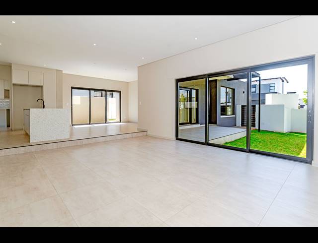3 BEDROOM FREEHOLD FOR SALE IN OLIFANTSFONTEIN